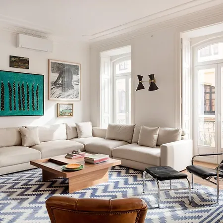 Elegant 3br Lapa דירה ליסבון