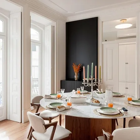 דירה Elegant 3br Lapa ליסבון