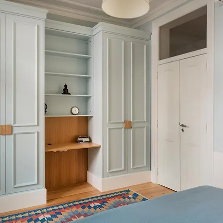 Daire Elegant 3br Lapa Lisboa