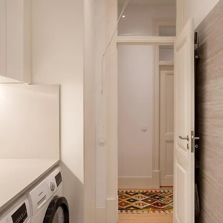 Daire Elegant 3br Lapa Lisboa