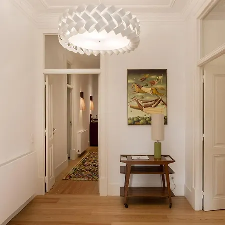 דירה Elegant 3br Lapa ליסבון