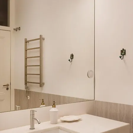 Daire Elegant 3br Lapa Lisboa